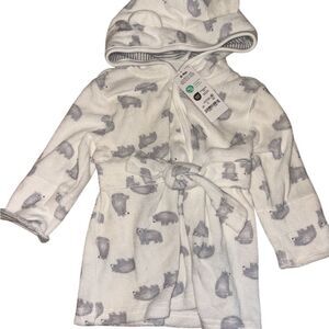 Nwt carters 0-9m bear bathrobe discontinued